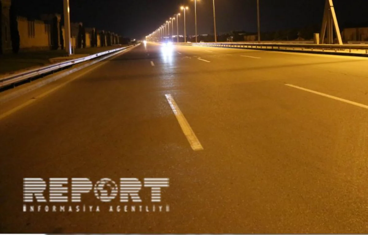 Bakı-Şamaxı yolunda minik maşını aşıb, iki nəfər yaralanıb