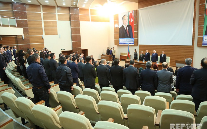 Əmək və Əhalinin Sosial Müdafiəsi Nazirliyində “Milli Qəhrəmanlarımız” kitabının təqdimatı olub