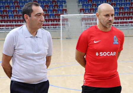Zaur Axundov milli komandanın futzalçıları ilə görüşüb