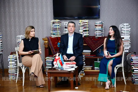 Gürcüstanın azərbaycanlı icmasına kitablar təqdim edilib
