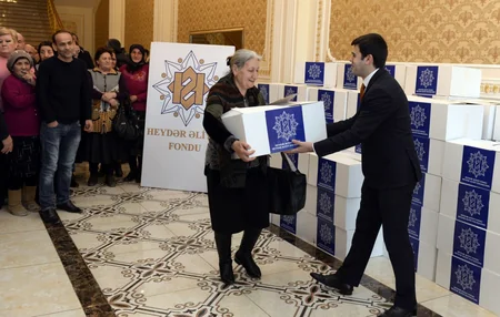 Heydər Əliyev Fondunun təşəbbüsü ilə 165 mindən çox aztəminatlı ailəyə bayram sovqatları verilib