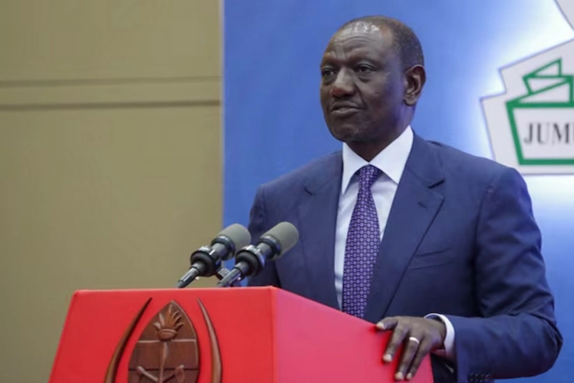 В президента Кении во время его выступления бросили ботинок