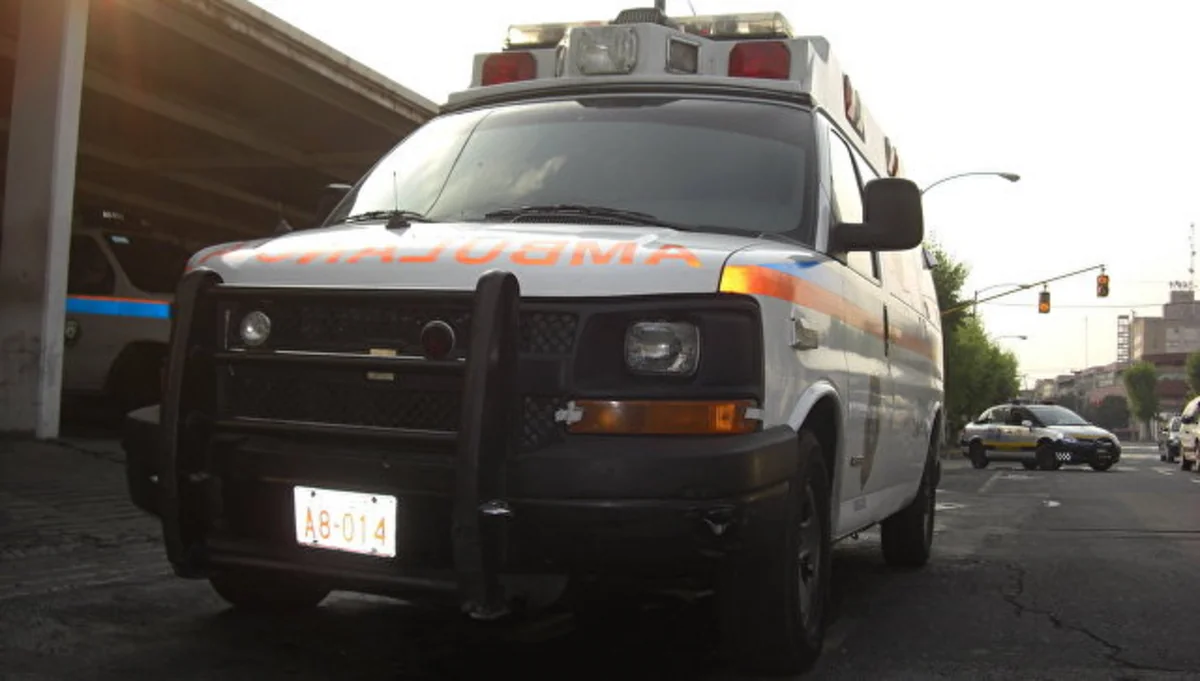 Tourist bus crashes in Mexico, 15 reported dead