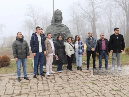 İlk 40 turist Şuşaya yola düşüb