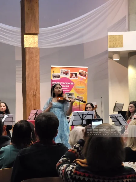 Azərbaycanlı skripkaçı Parisdə “Yeni ulduzlar” müsabiqəsinin konsertində çıxış edib