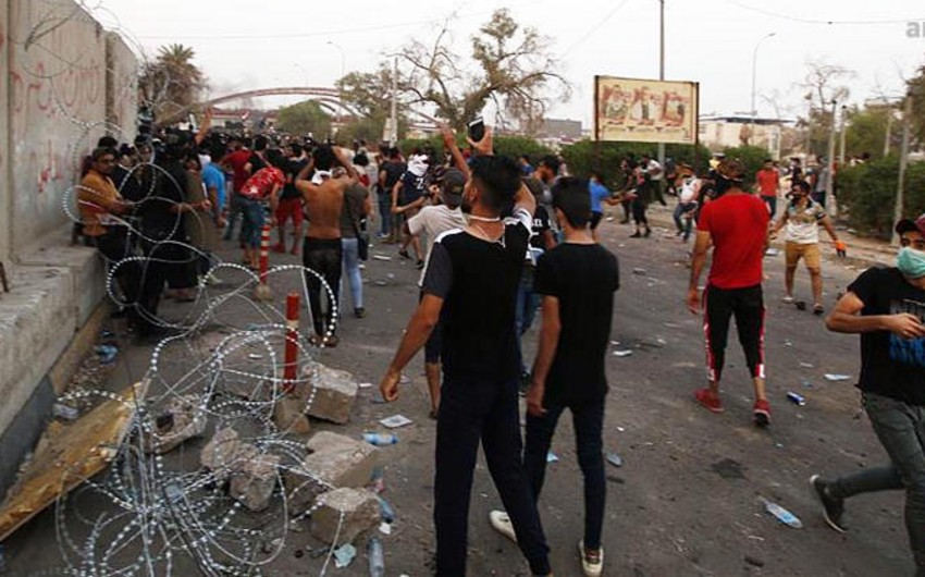 Iran closes border with Iraq