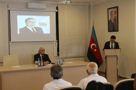 Respublika Klinik Xəstəxanasında Heydər Əliyevin 100 illiyi qeyd edilib
