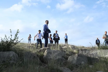 Qlobal Forumun iştirakçıları Şuşanın tarixi məkanları və əsrarəngiz təbiəti ilə tanış olublar