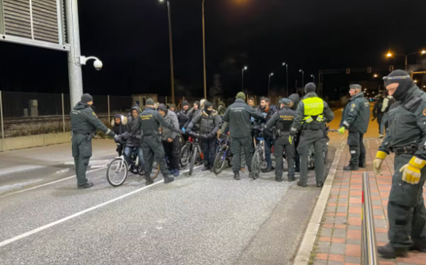 Finlandiya sərhədçiləri miqrantlara qarşı güc tətbiq ediblər