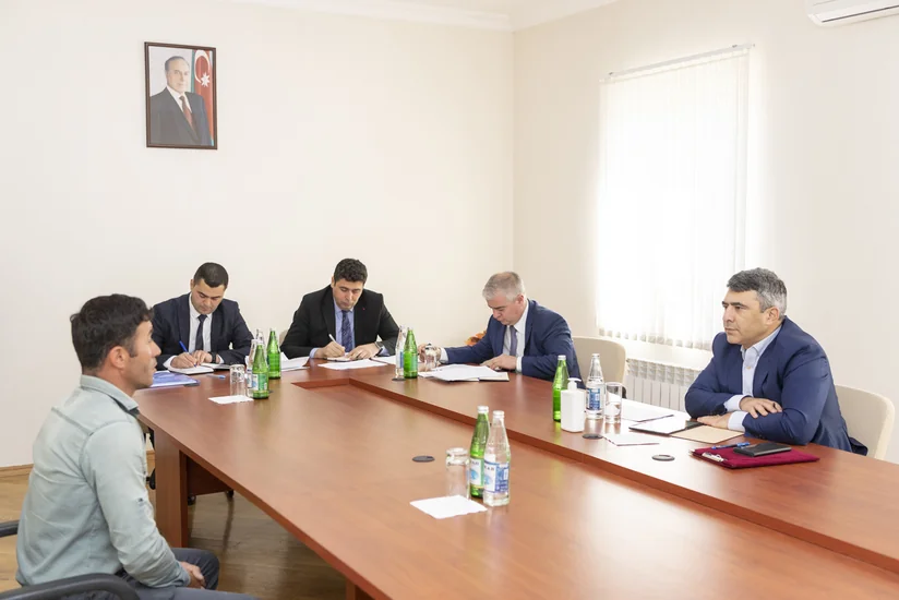 İnam Kərimov Qusarda vətəndaşları qəbul edib