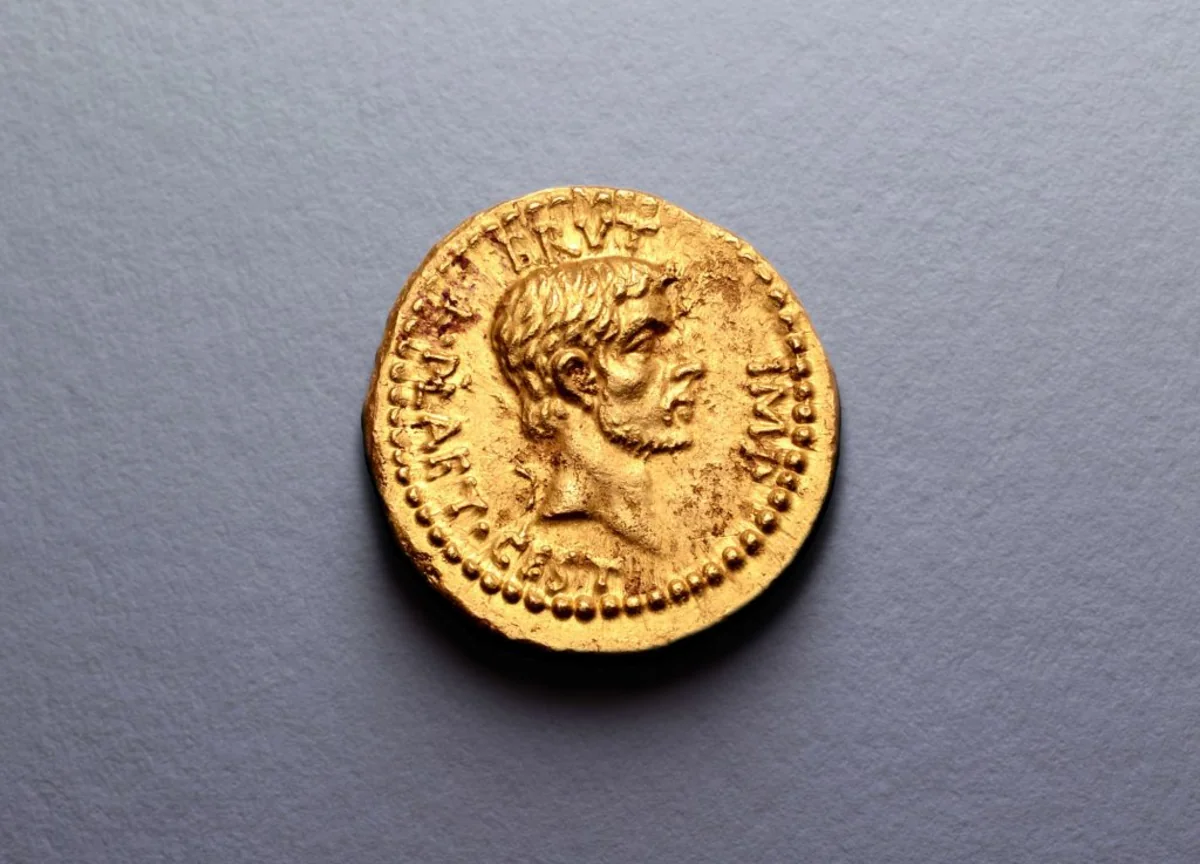 New York returns 'extraordinarily rare' gold coin to Greece