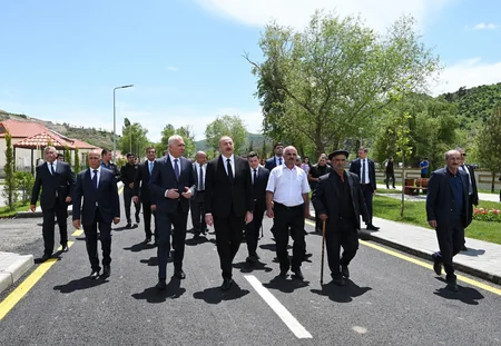 Prezident Laçının Sus kəndinə köçmüş sakinlərlə görüşüb - YENİLƏNİB