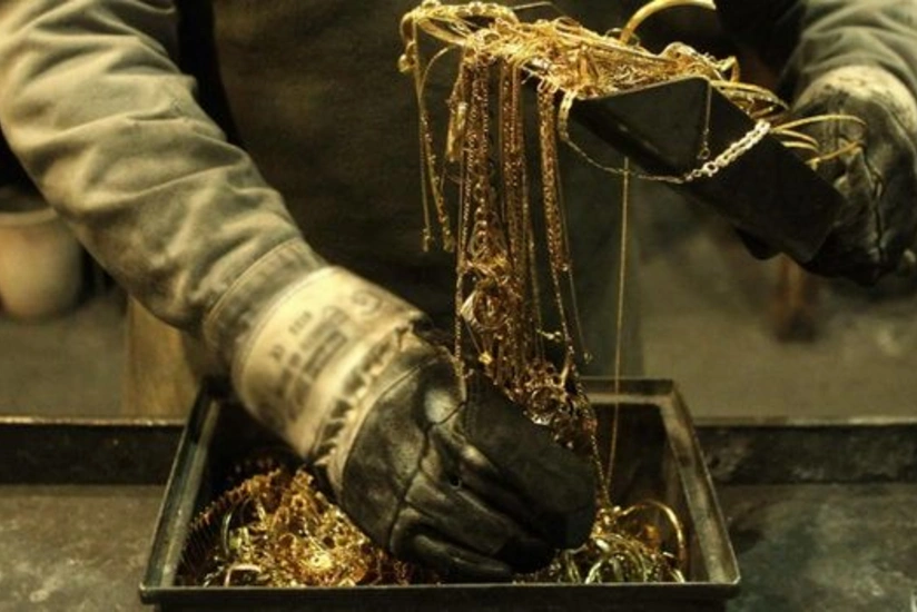 Bakıda 10 min manatlıq qızılı oğurlanan qadın bacısından şübhələndiyini deyib