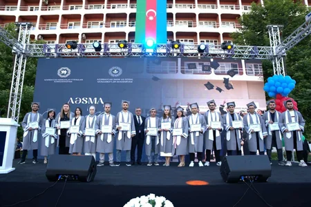 Azərbaycan Əmək və Sosial Münasibətlər Akademiyasında “Məzun günü” keçirilib