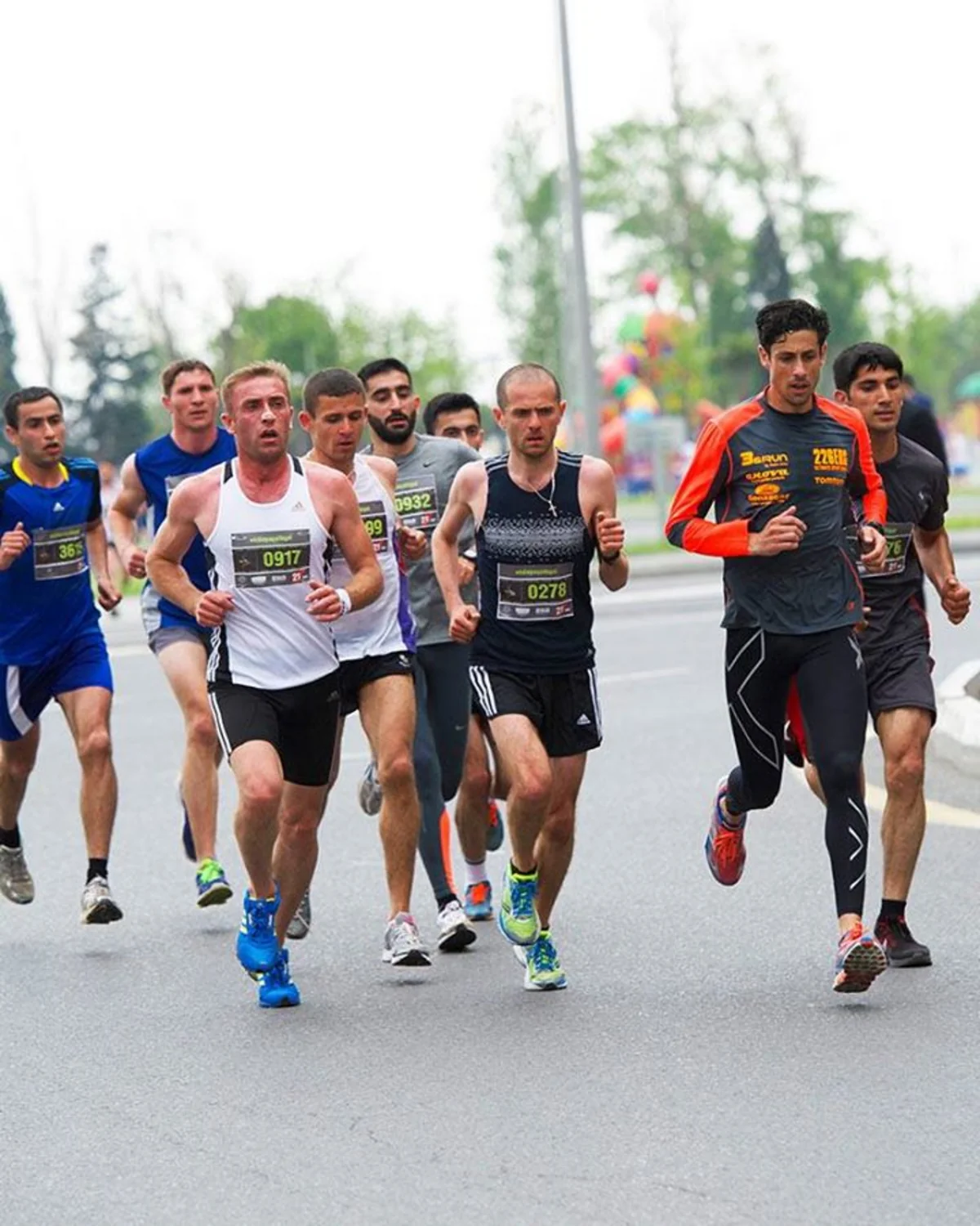 Bakı Marafonu 2017də iştirak üçün qeydiyyatdan keçənlərə qaçış nömrələrinin verilməsinə başlanılıb