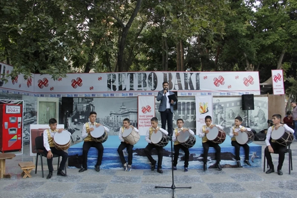 Azərbaycanın estrada müğənniləri “Retro Bakı” proqramında çıxış ediblər