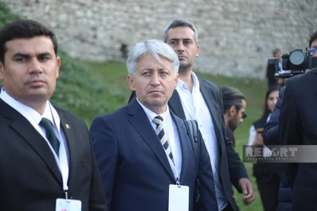 TÜRKSOY-un teatr rəhbərləri Şuşanı gəziblər