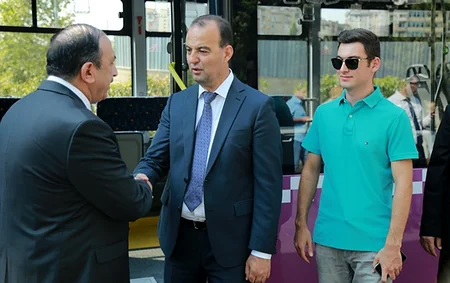 Xaliq Faiqoğlu şirkəti avtobuslarda kart sisteminin tətbiqinə başlayıb