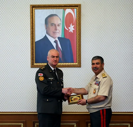 Zakir Həsənov Türkiyə və Gürcüstan hərbi təhsil müəssisələrinin rəhbərləri ilə görüşüb