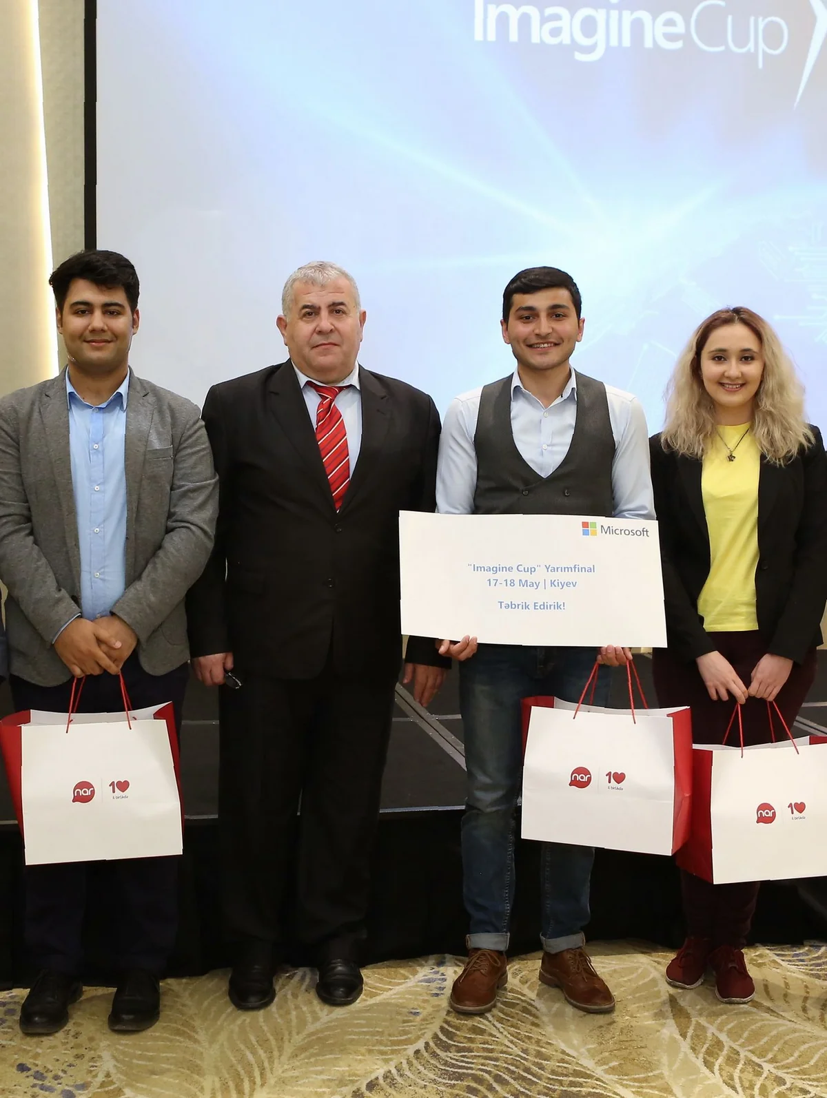 Bakı Ali Neft Məktəbinin tələbələri “Microsoft Imagine Cup” turnirində iştirak edir