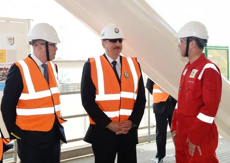 Prezident İlham Əliyev “Şahdəniz-2” üçün inşa olunan platformanın üst tikililərinin dənizə yola salınması mərasimində iştirak edib - YENİLƏNİB