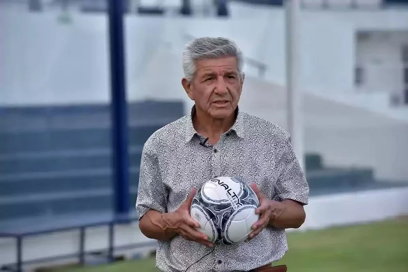 Argentina millisi ilə dünya çempionu olan futbolçu vəfat edib