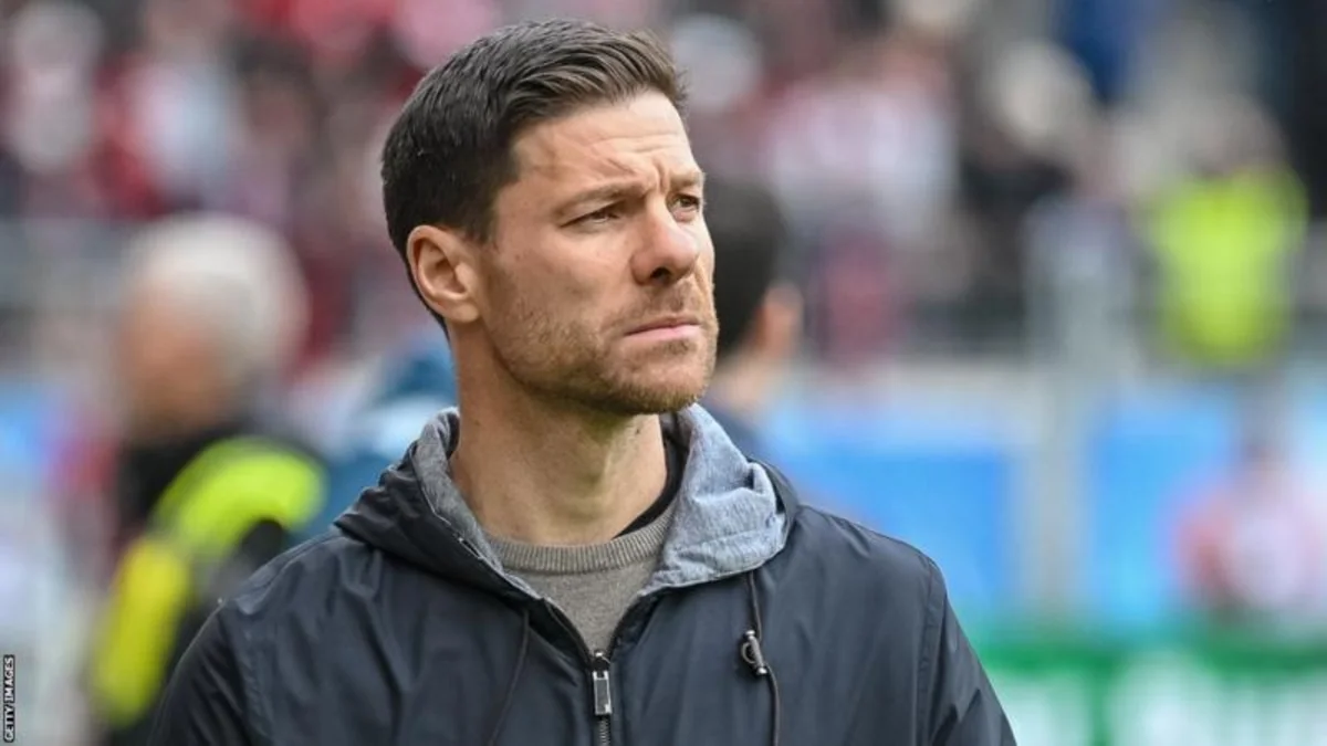 Bayer 04ün baş məşqçisi İngiltərə və Almaniya klublarının təklifindən imtina edib