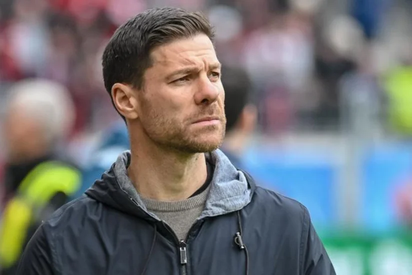 Bayer 04ün baş məşqçisi İngiltərə və Almaniya klublarının təklifindən imtina edib
