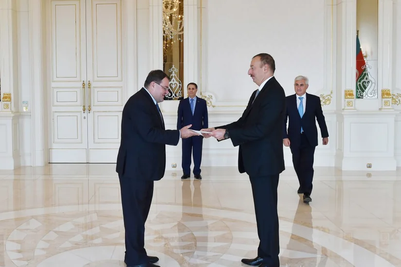 Prezident İlham Əliyev Macarıstanın yeni səfirinin etimadnaməsini qəbul edib