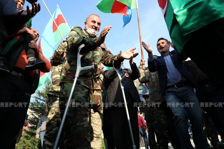 В Тертере с большим воодушевлением празднуют победу