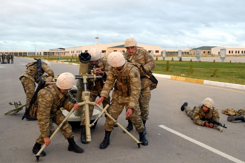 Azerbaijani military unit conducts artillery relay competitions