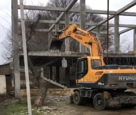 FHN: Masallıda qanunsuz tikilmiş obyekt sökülüb