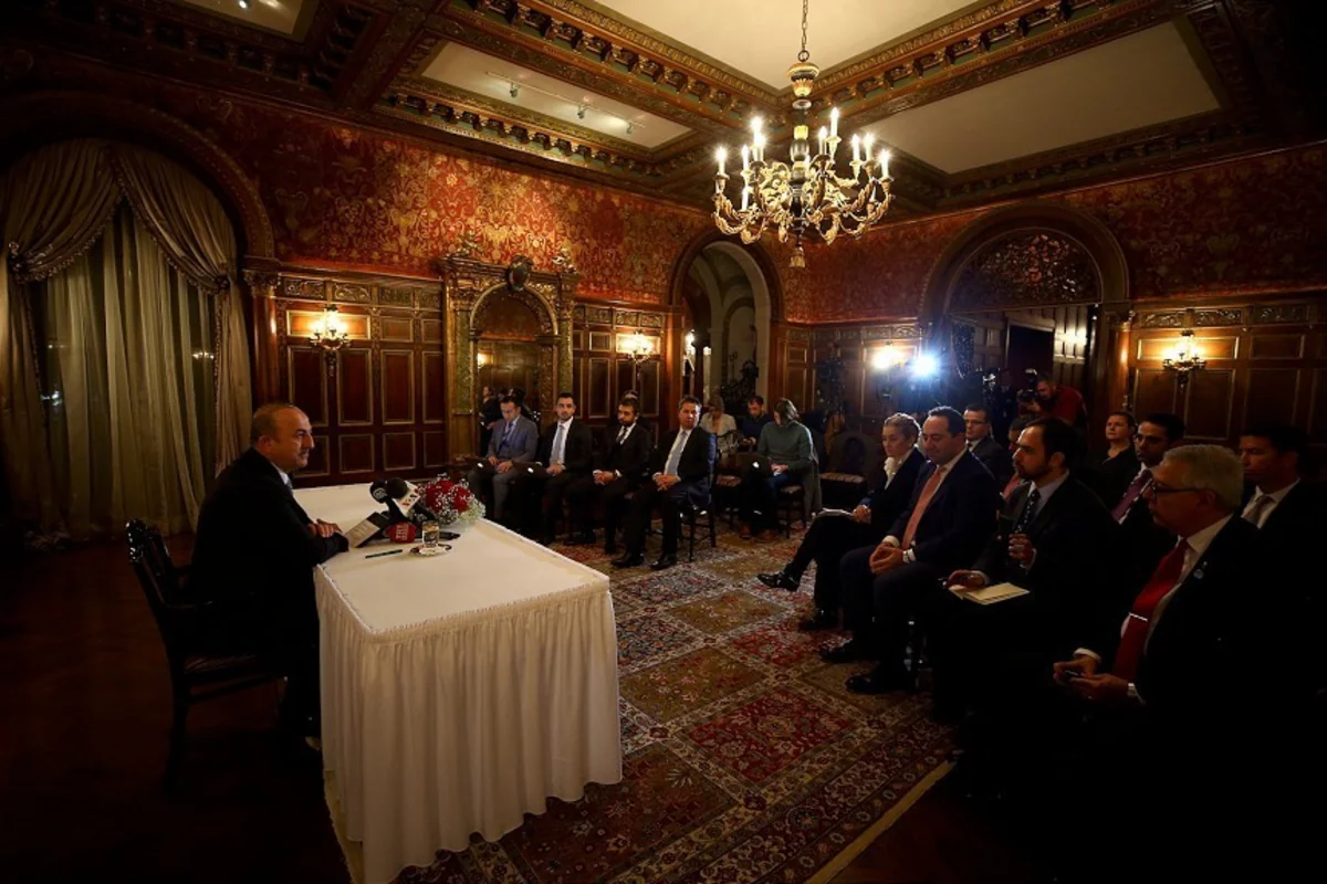 Mevlüt Çavuşoğlu addresses Azerbaijani and Turkish students in US