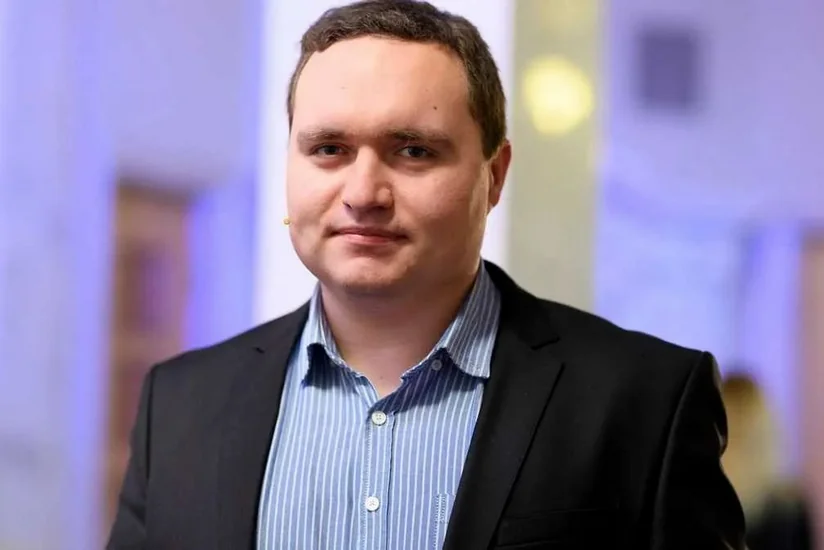 Украинский политолог: Армения активно помогает РФ обходить западные санкции