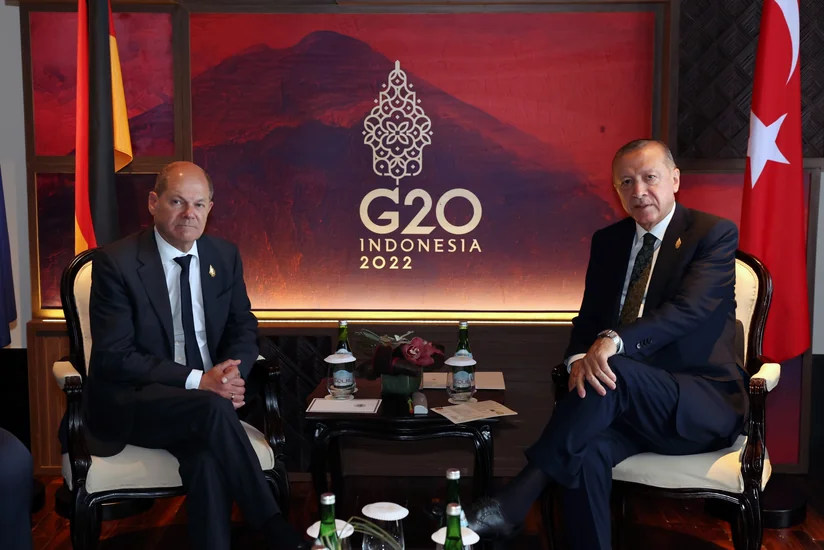 Ərdoğan Almaniya kansleri ilə görüşüb