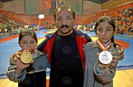 ​“Bakı 2015”də medal qazanmış güləşçi ilə bağlı maraqlı fakt ortaya çıxıb - FOTO