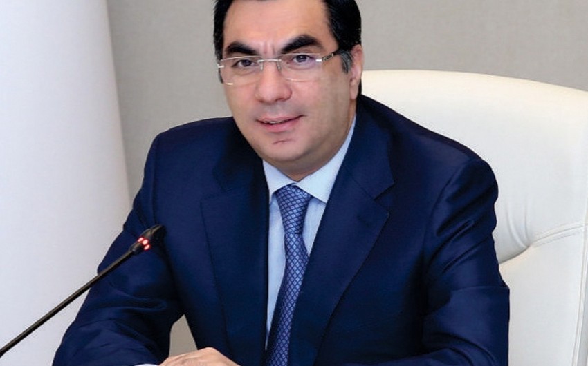 BANM-in rektoru Yay Məktəblərinin pulsuz olmasını təklif edib