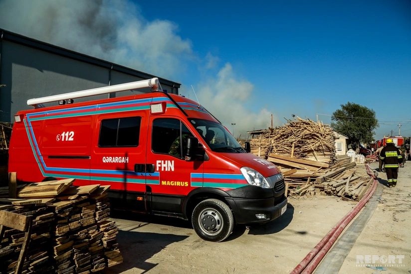 Şirvanda transformator, Saatlıda avtomobil yanıb