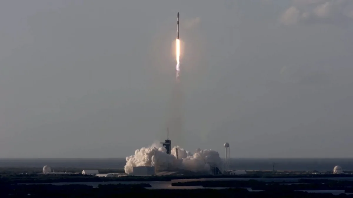 SpaceX launches rocket with 54 satellites