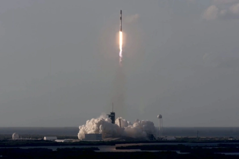 SpaceX launches rocket with 54 satellites