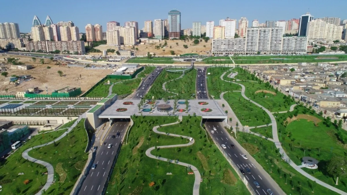 President Ilham Aliyev attends opening of garden outside Tazapir mosque and Central Park built along Fuzuli street