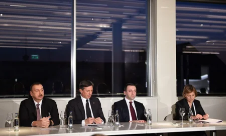 Prezident İlham Əliyev “Ukraynadan əlavə - Avropada həll olunmamış münaqişələr” mövzusunda panel müzakirəsində iştirak edib