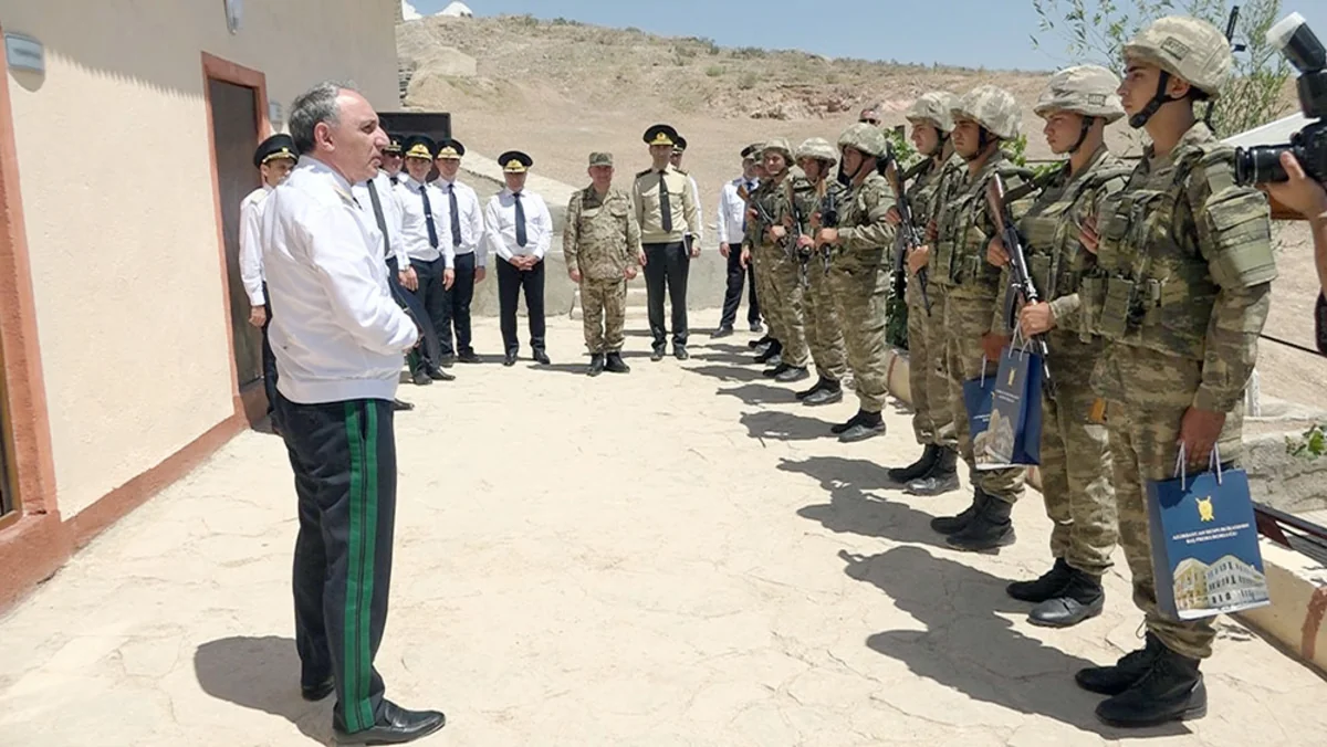 Azerbaijan's prosecutor general meets servicemen in Nakhchivan