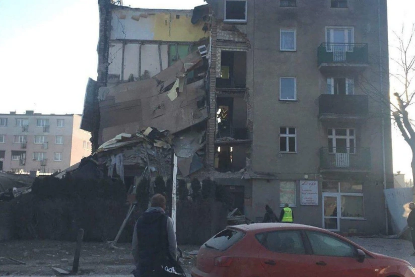 Polşada yaşayış binasının uçması nəticəsində 4 nəfər ölüb