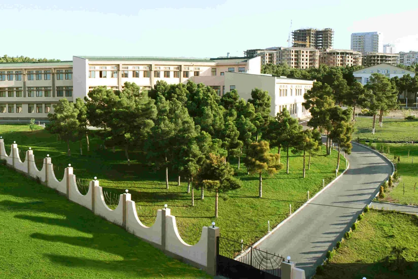 В Баку возобновила работу школа с преподаванием иврита