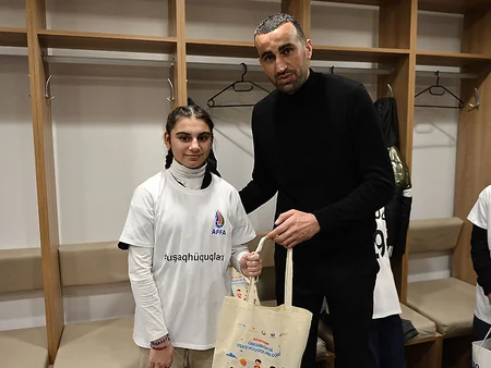 Ümumdünya Uşaq Hüquqları Gününə həsr edilmiş futbol tədbiri keçirilib
