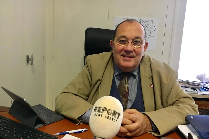 Fransalı deputat: Emmanuel Makrona görə Fransa artıq borca düşə bilər