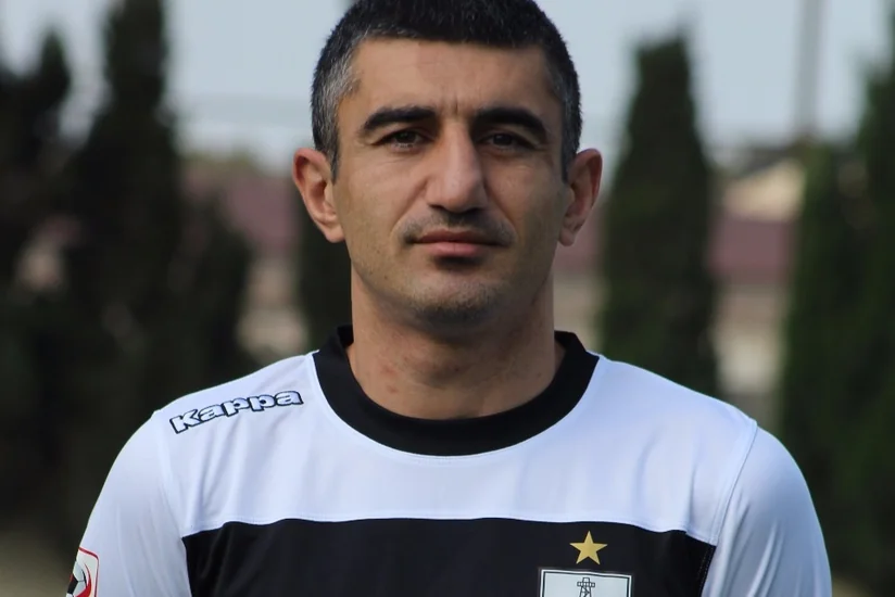 “Neftçi” klubu Rəşad Sadiqovla müqavilə bağlayıb