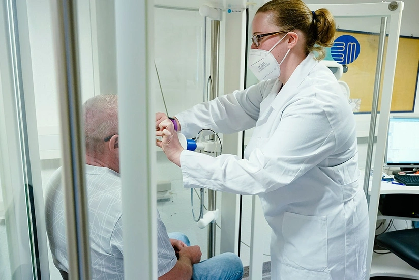 Scientists find out when COVID patients are most infectious