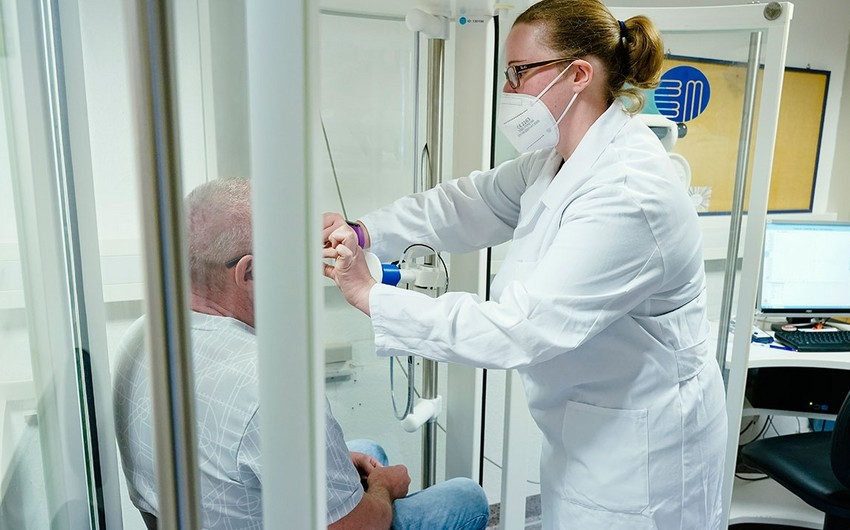 Scientists find out when COVID patients are most infectious